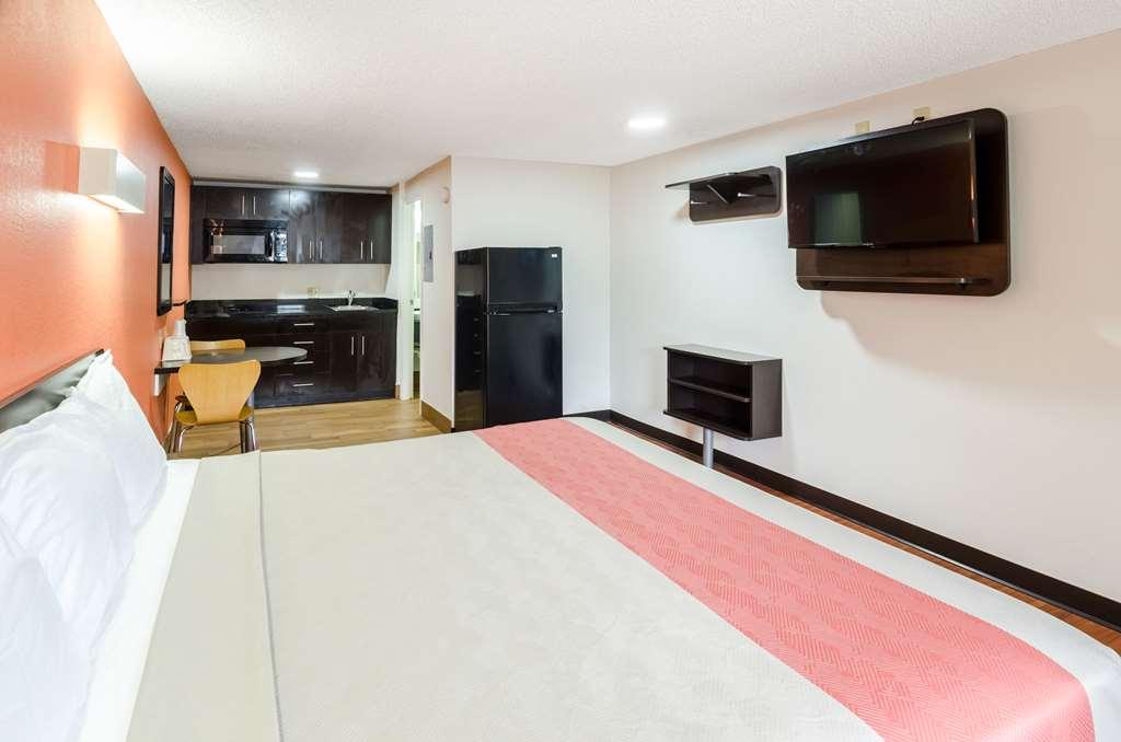Motel 6 Troutville, Va Номер фото