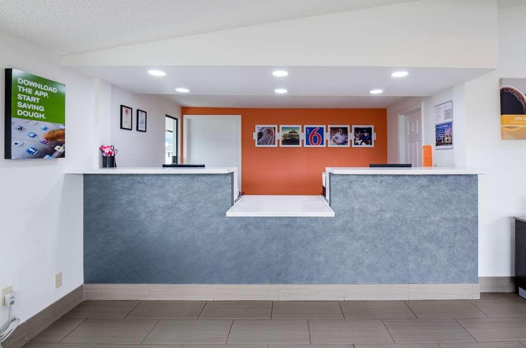 Motel 6 Troutville, Va Интерьер фото