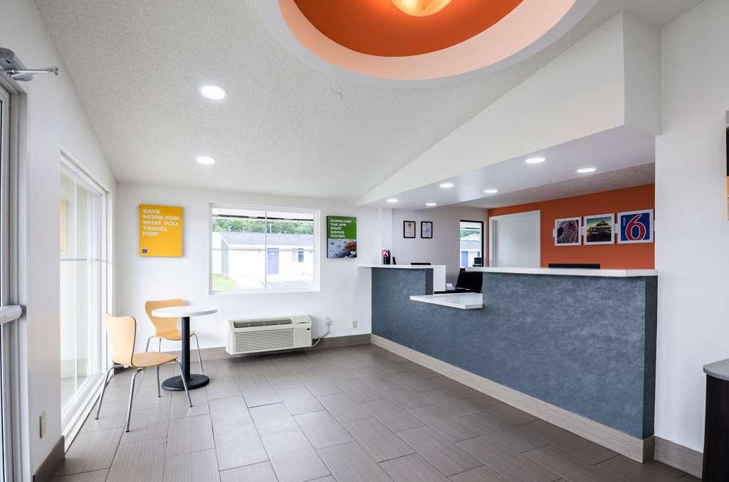 Motel 6 Troutville, Va Интерьер фото